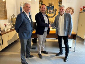 Firma convenio Cruz Roja Manises